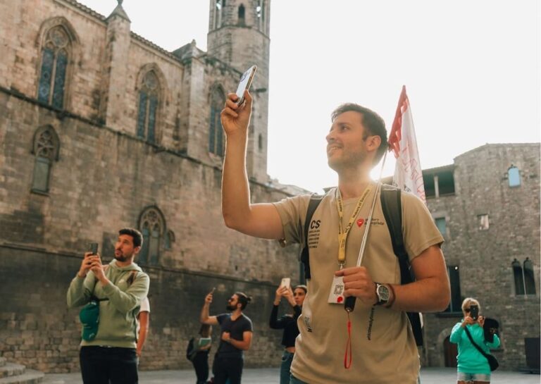 Histary, un plan histórico en Barcelona con tecnología y humor