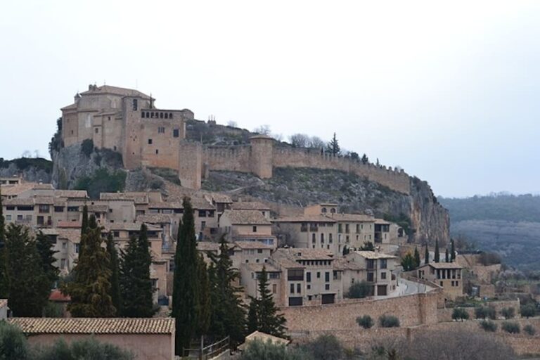 Huesca, una ciudad llena de historia, naturaleza y cultura para descubrir