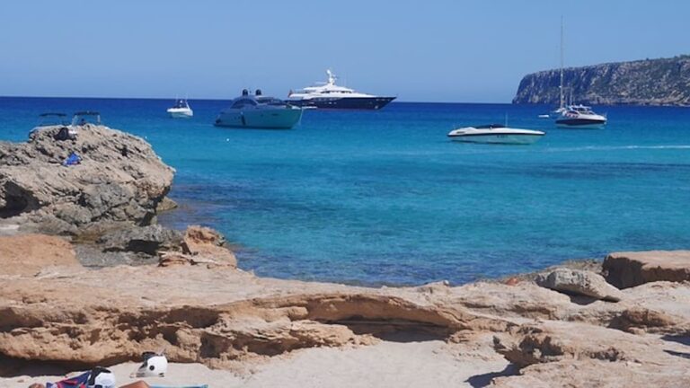 Los Atractivos y Playas Desconocidas de Ibiza
