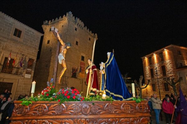 Semana Santa en Ávila tradición patrimonio y opciones de alojamiento